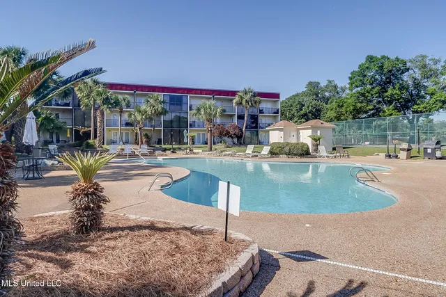 $299,000 | 2046 Beach Boulevard, Unit A328, Biloxi, MS 39531