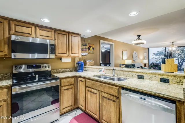 $299,000 | 2046 Beach Boulevard, Unit A328, Biloxi, MS 39531