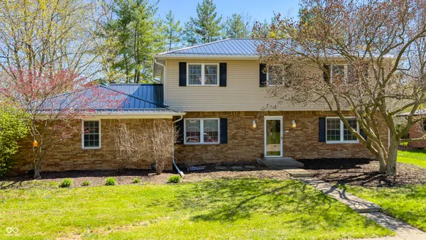 $470,000 | 305 Concord Lane, Carmel, IN 46032