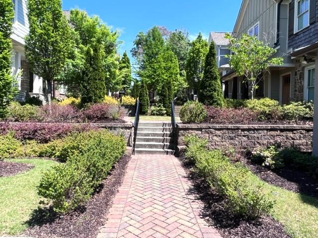 979 Azalee Hester Wharton Way Atlanta, GA 30318 - Photo 3 of 18