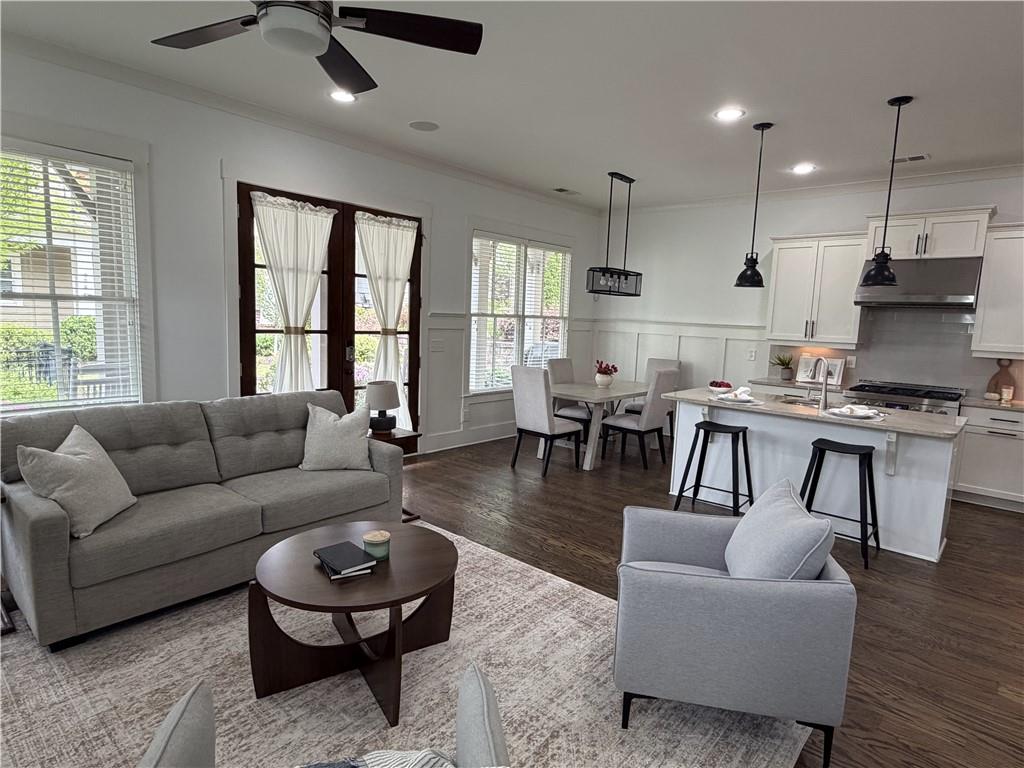 979 Azalee Hester Wharton Way Atlanta, GA 30318 - Photo 4 of 18