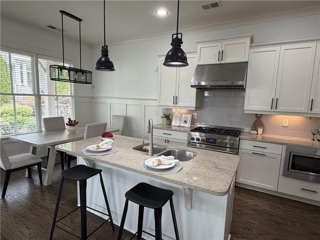 979 Azalee Hester Wharton Way Atlanta, GA 30318 - Photo 5 of 18