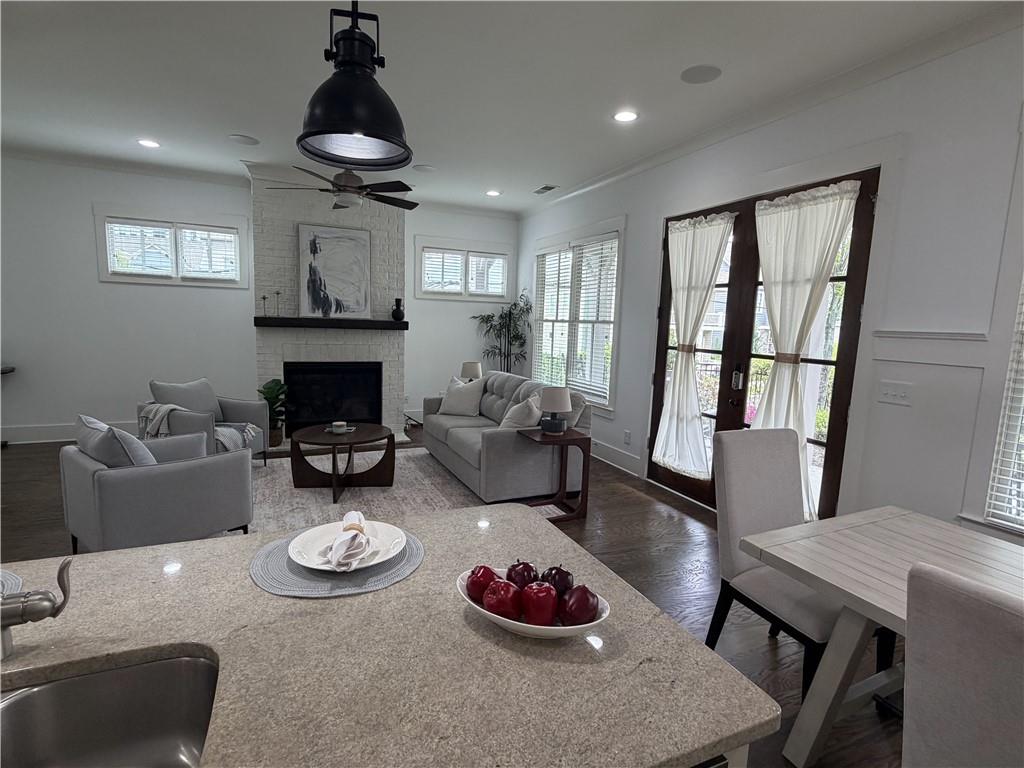 979 Azalee Hester Wharton Way Atlanta, GA 30318 - Photo 7 of 18