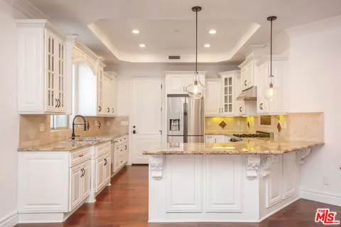 $1,780,000 | 2005 Robinson Street, Unit B, Redondo Beach, CA 90278