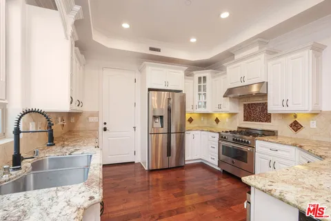 $1,780,000 | 2005 Robinson Street, Unit B, Redondo Beach, CA 90278