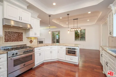 $1,780,000 | 2005 Robinson Street, Unit B, Redondo Beach, CA 90278