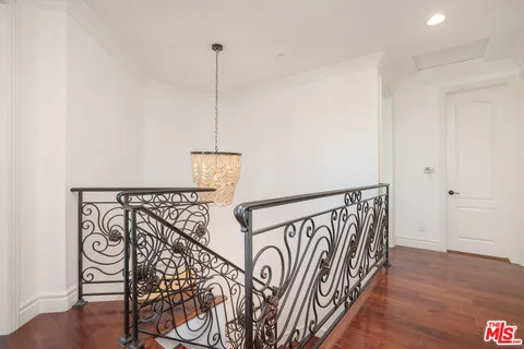 $1,780,000 | 2005 Robinson Street, Unit B, Redondo Beach, CA 90278