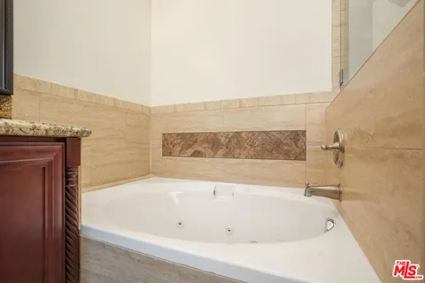 $1,780,000 | 2005 Robinson Street, Unit B, Redondo Beach, CA 90278