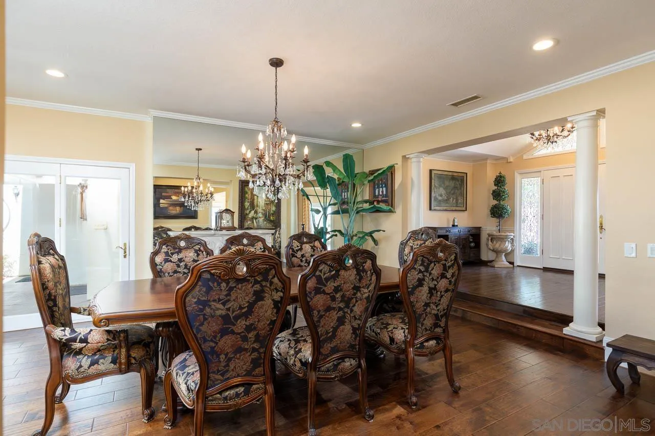 13012 Solera Way Poway, CA 92064 - Photo 9 of 45