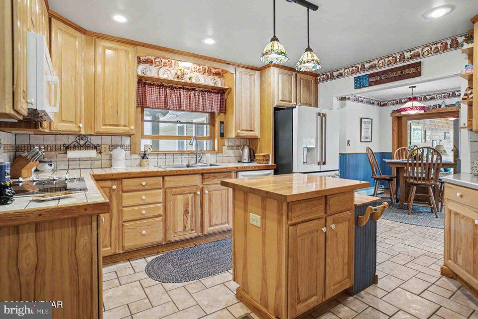 2270 Pine Tree Road Hughesville, PA 17737 - Photo 28 of 90 Warm and inviting kitchen space.