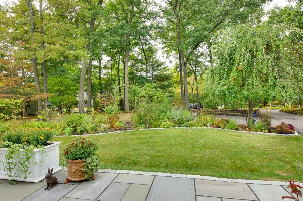 9 Lookout Farm Road Natick, MA 01760 - Photo 4 of 24 Gallery Image 4