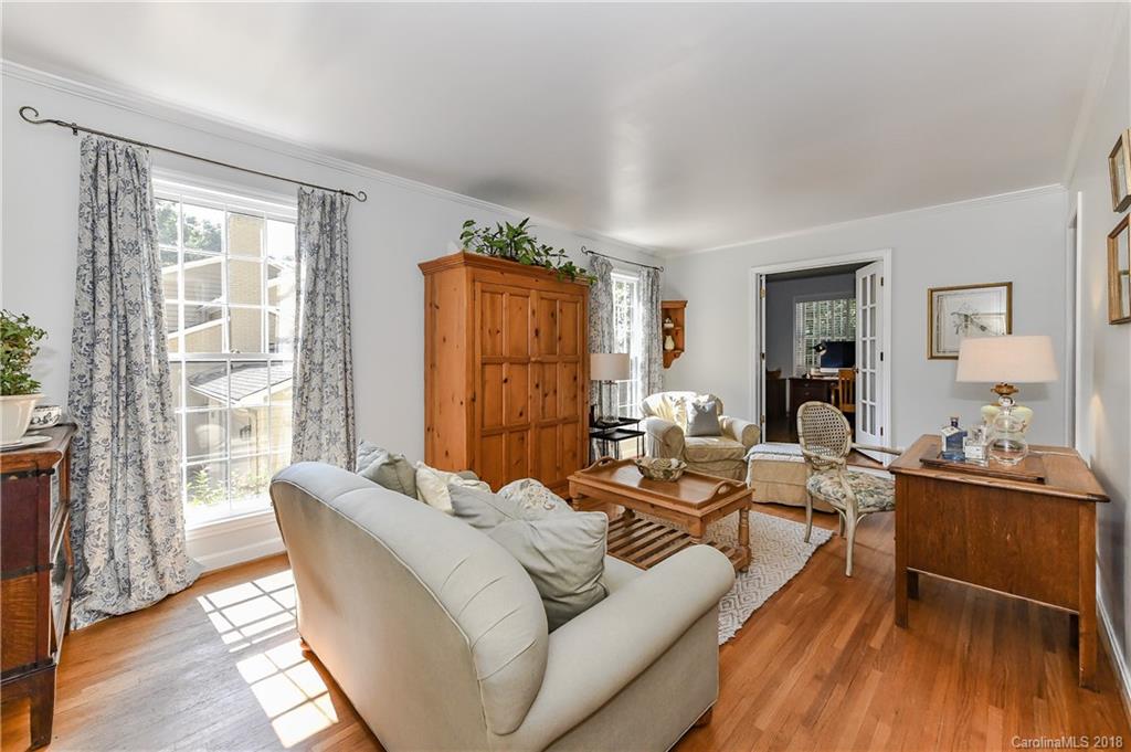 6124 Gate Post Road, Unit 10 Charlotte, NC 28211 - Photo 12 of 32 Gallery Image 12