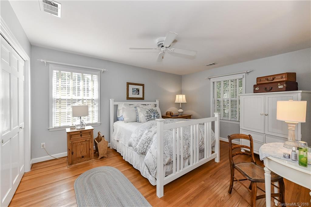 6124 Gate Post Road, Unit 10 Charlotte, NC 28211 - Photo 16 of 32 Gallery Image 16