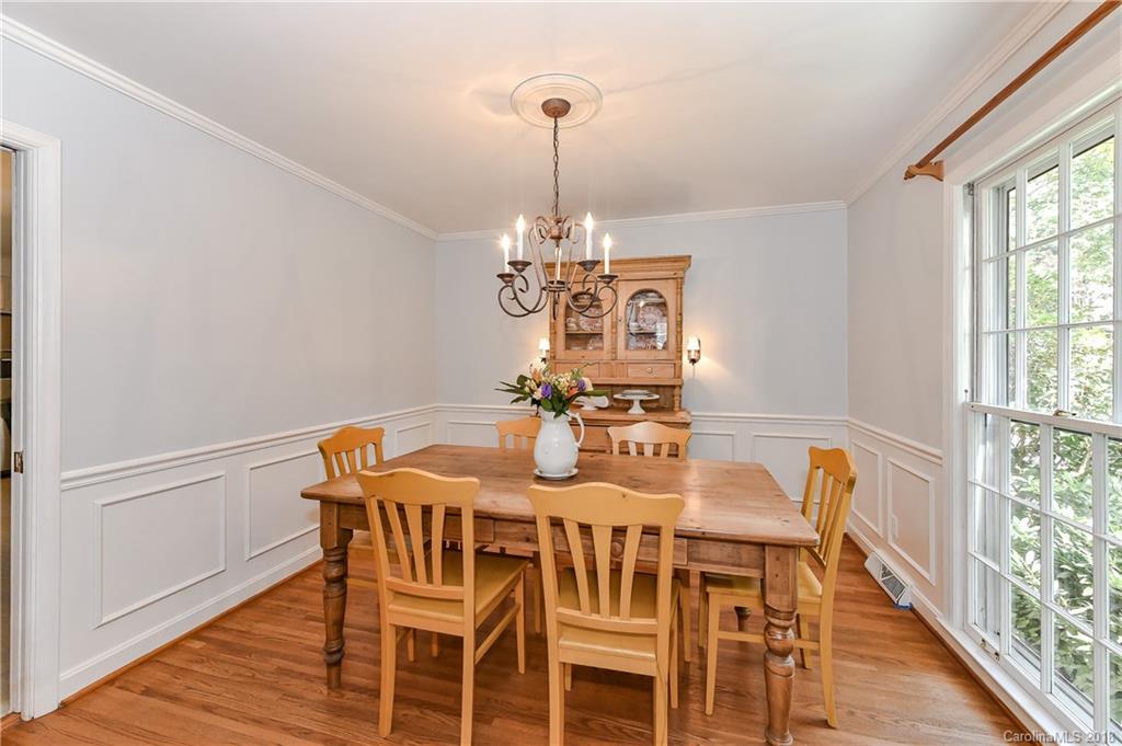 6124 Gate Post Road, Unit 10 Charlotte, NC 28211 - Photo 3 of 32 Gallery Image 3