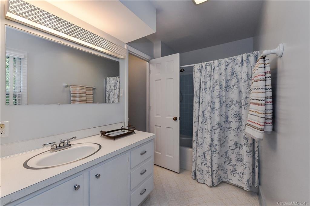 6124 Gate Post Road, Unit 10 Charlotte, NC 28211 - Photo 21 of 32 Gallery Image 21