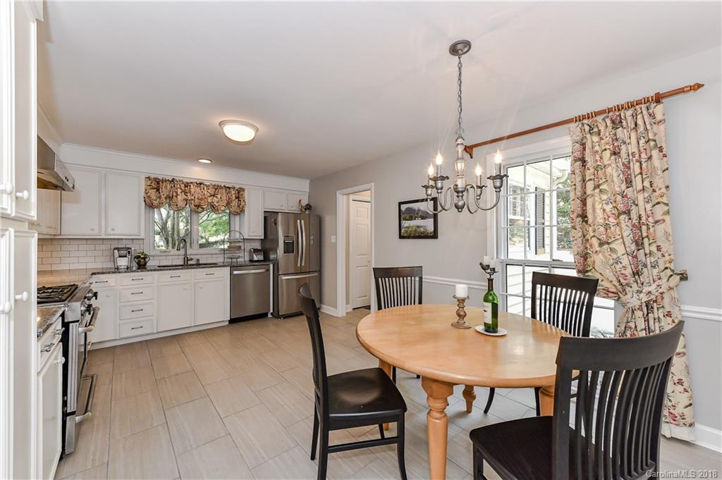 6124 Gate Post Road, Unit 10 Charlotte, NC 28211 - Photo 5 of 32 Gallery Image 5