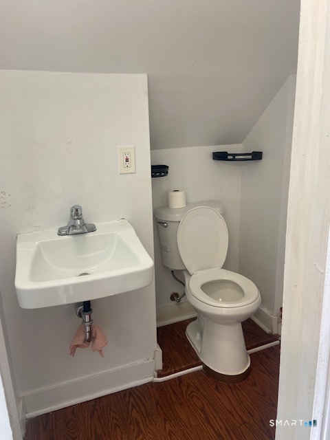 27 Benham Street, Unit 2 Waterbury, CT 06708 - Photo 8 of 9 Gallery Image 8