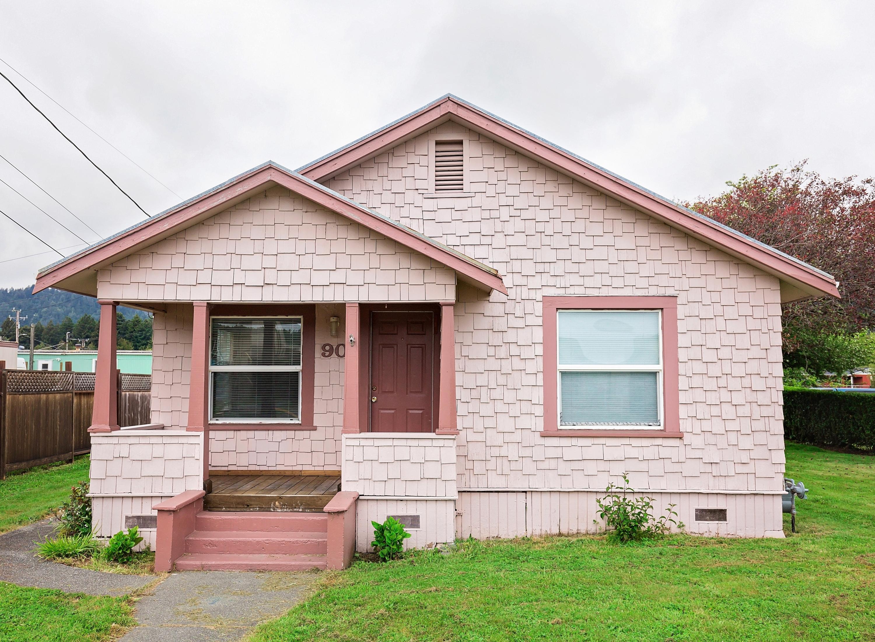 90 Center Street Rio Dell, CA 95562 - Photo 1 of 1 Gallery Image 1