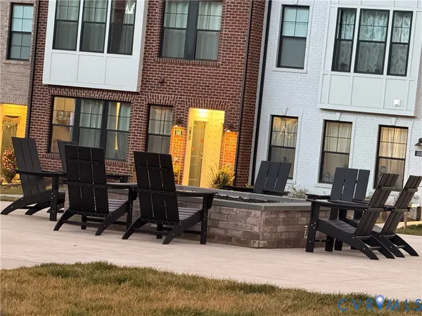 $2,850 | 527 Munson Woods Walk, Unit B, Henrico, VA 23233