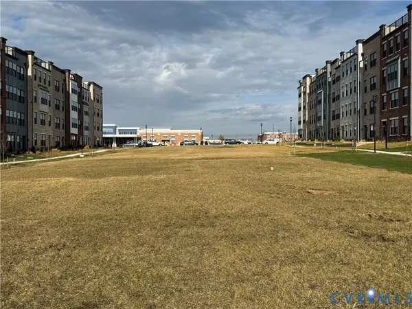 $2,850 | 527 Munson Woods Walk, Unit B, Henrico, VA 23233