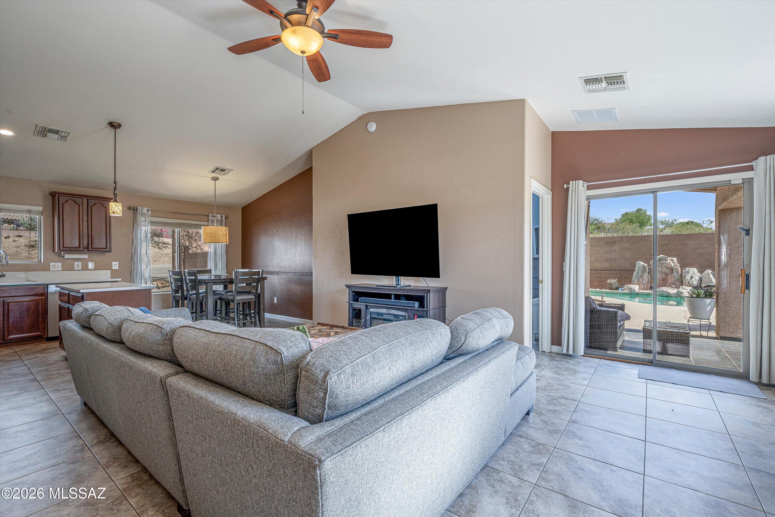 10790 South April Spring Place Vail, AZ 85641 - Photo 7 of 31 06-Living Room