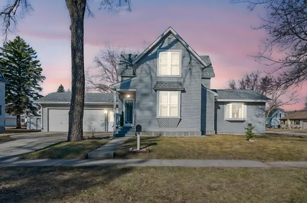 $190,000 | 1452 5th Avenue, Windom, MN 56101