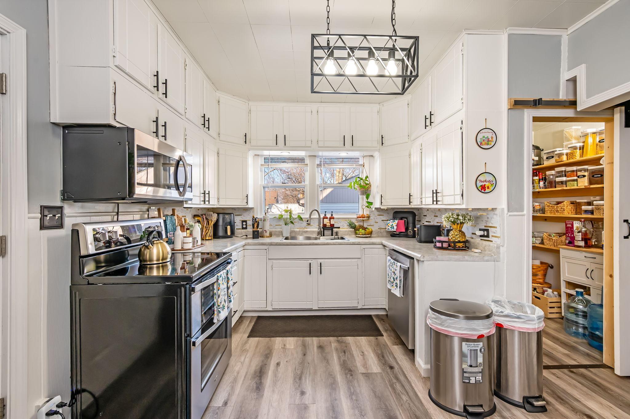 1452 5th Avenue Windom, MN 56101 - Photo 13 of 36