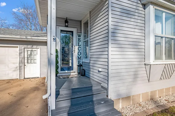 $190,000 | 1452 5th Avenue, Windom, MN 56101