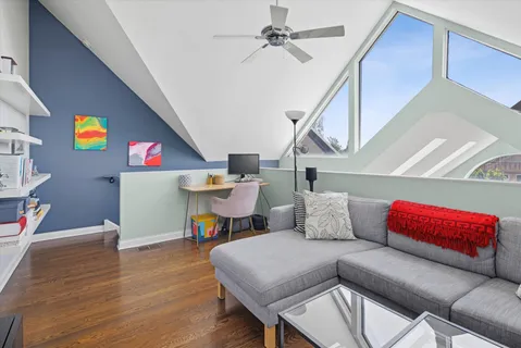 $775,000 | 2024 West Iowa Street, Unit 3B, Chicago, IL 60622