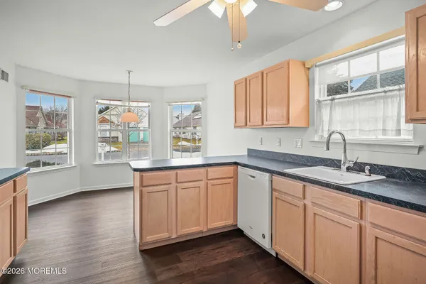 $425,000 | 3349 Deep River Lane, Toms River, NJ 08755