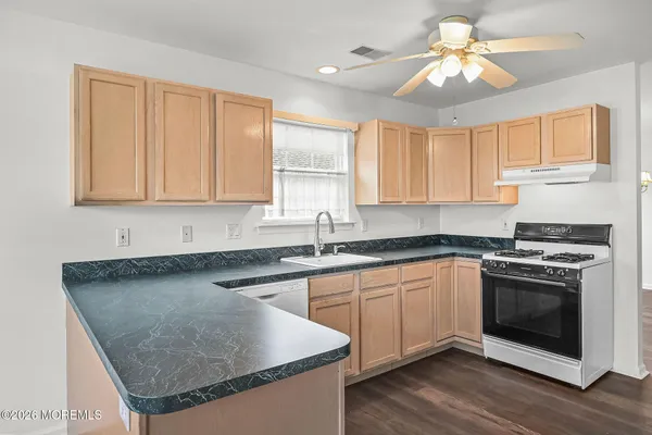 $425,000 | 3349 Deep River Lane, Toms River, NJ 08755