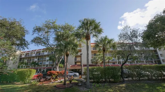 a black and white photo of a living room