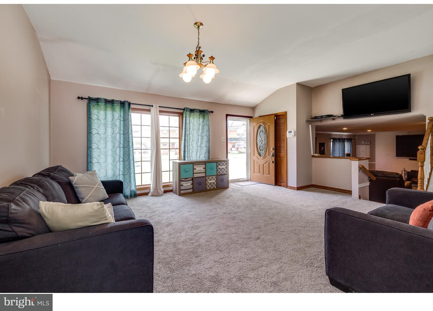 117 South Burnt Mill Road Voorhees, NJ 08043 - Photo 3 of 12 Living Room