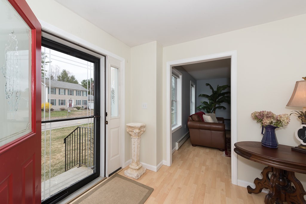 47 Jay Way Rochester, NH 03868 - Photo 3 of 40 Gallery Image 3