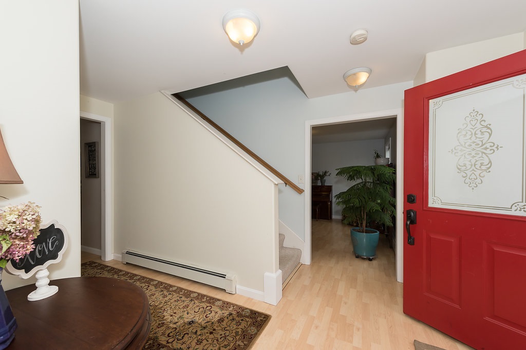 47 Jay Way Rochester, NH 03868 - Photo 4 of 40 Gallery Image 4