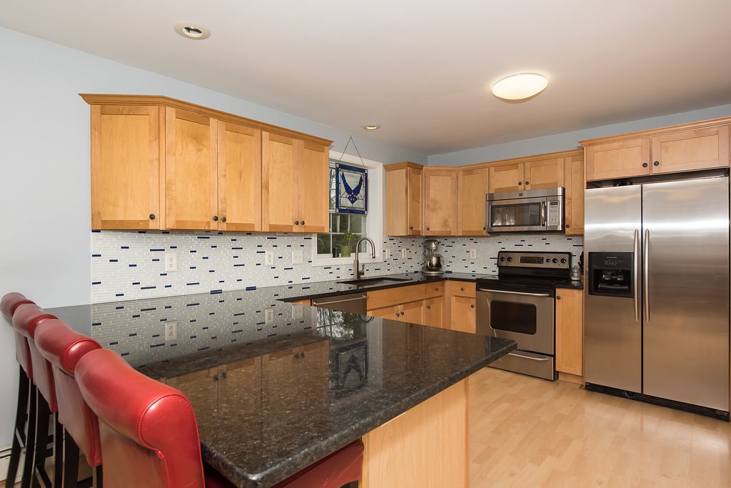 47 Jay Way Rochester, NH 03868 - Photo 5 of 40 Gallery Image 5