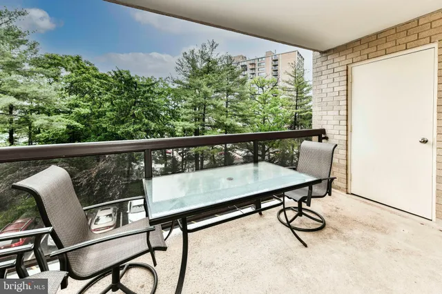 $3,100 | 309 Yoakum Parkway, Unit 408, Alexandria, VA 22304