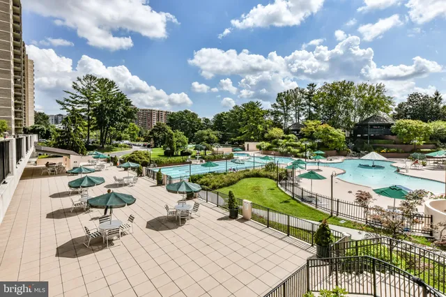 $3,100 | 309 Yoakum Parkway, Unit 408, Alexandria, VA 22304