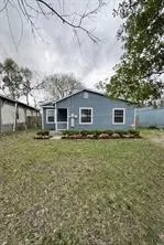 $1,250 | 1405 Rice Street, Alvin, TX 77511