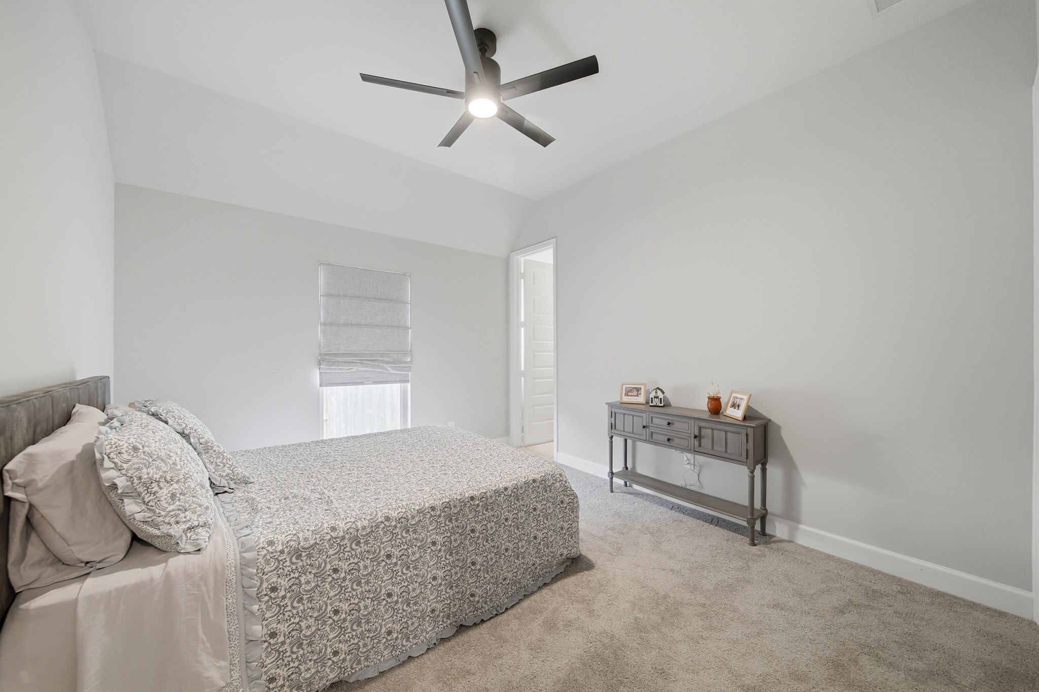 218 Wooded Rill Court Conroe, TX 77318 - Photo 37 of 50 Bedroom