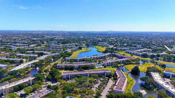 $1,750 | 3102 Portofino Point, Unit J3, Coconut Creek, FL 33066