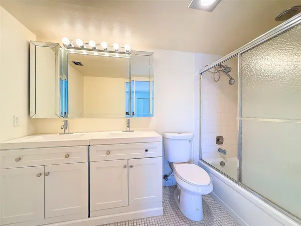 $1,750 | 3102 Portofino Point, Unit J3, Coconut Creek, FL 33066