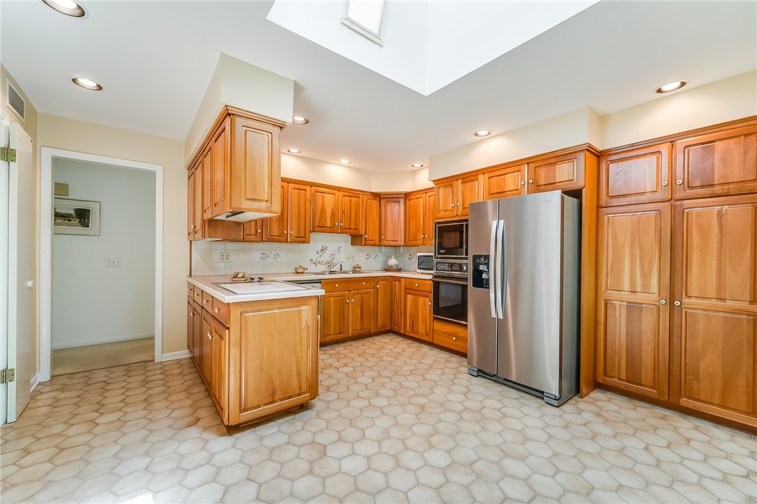 1 Hardwood Hill Road Perinton, NY 14534 - Photo 11 of 38