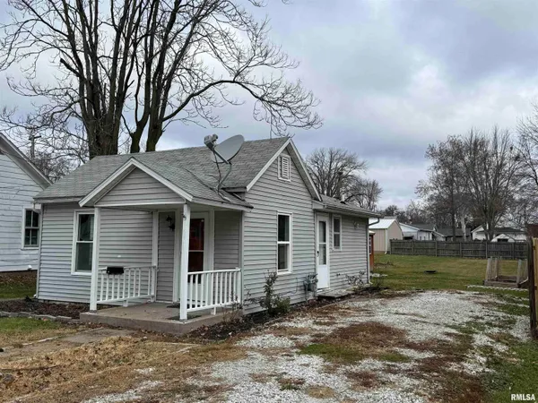 $32,500 | 336 West Woodbury Street, Macomb, IL 61455
