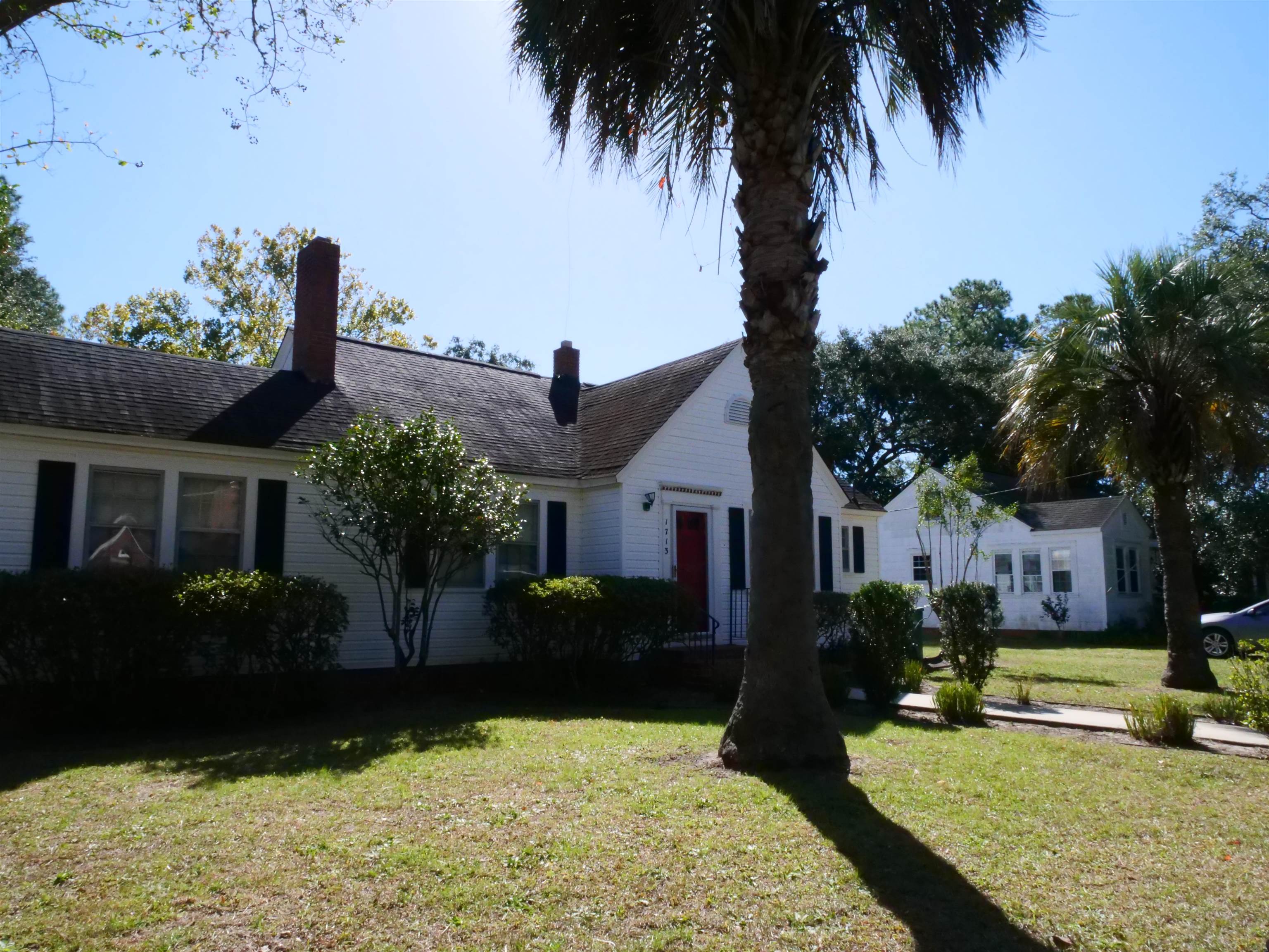 1713 Oak Street Georgetown, SC 29440 - Photo 2 of 34