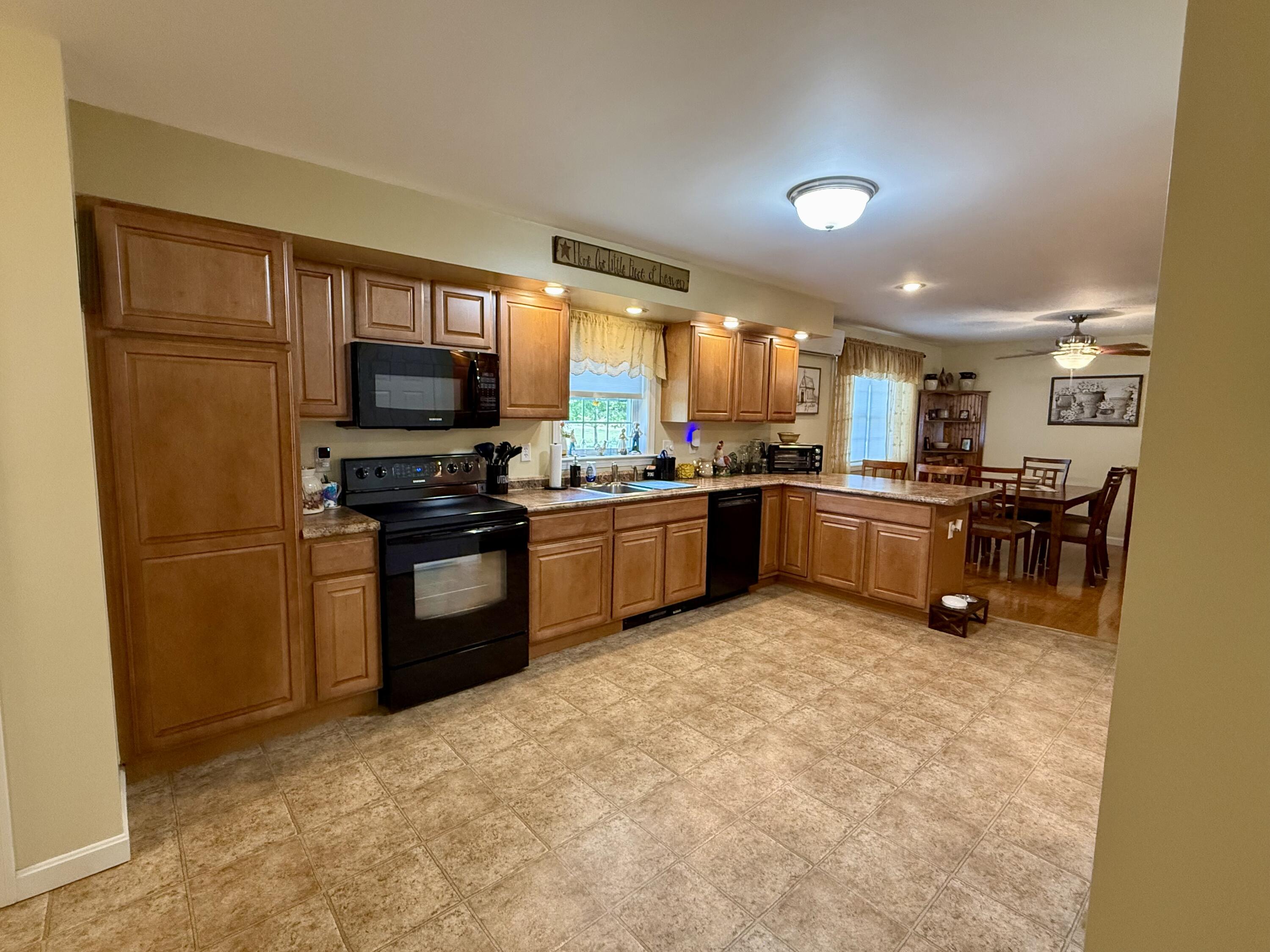 45 Oakview Lane Enfield, ME 04493 - Photo 5 of 55 IMG_1327