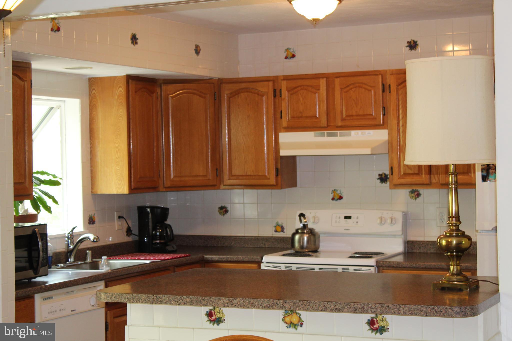 175 Waldo Road Pasadena, MD 21122 - Photo 11 of 30 Kitchen