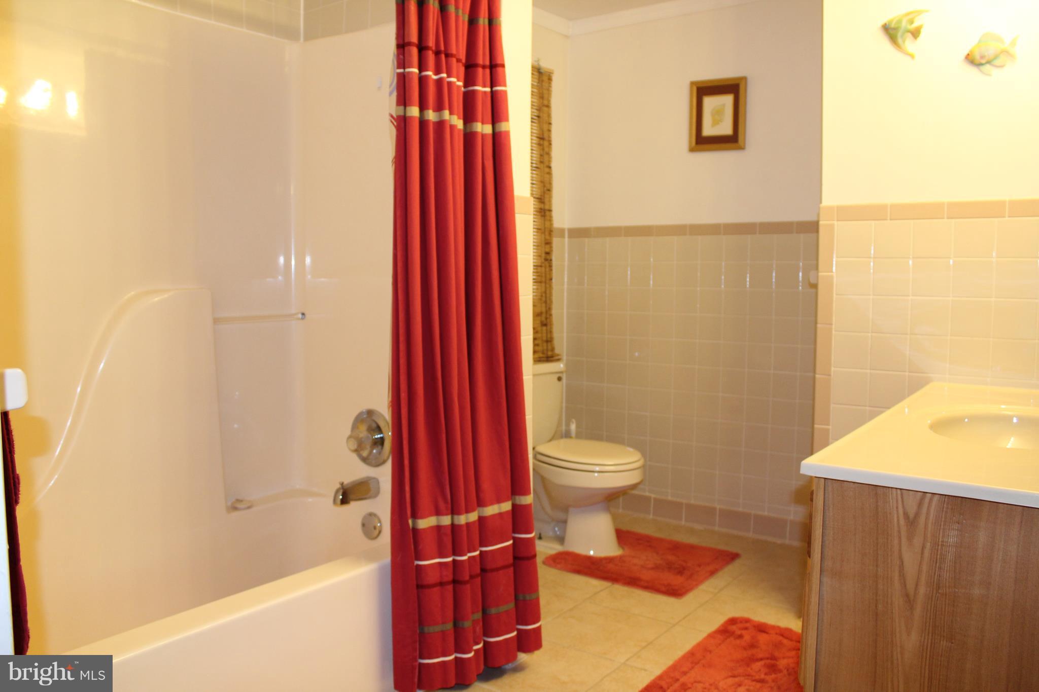 175 Waldo Road Pasadena, MD 21122 - Photo 18 of 30 Bath (Master)