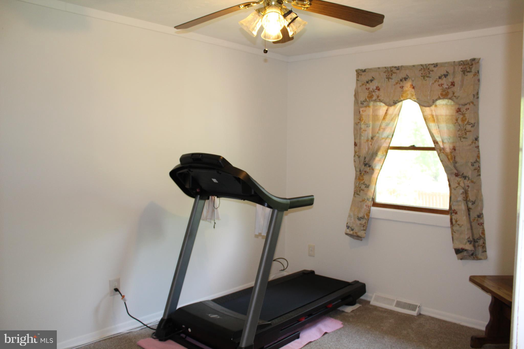 175 Waldo Road Pasadena, MD 21122 - Photo 22 of 30 Bedroom
