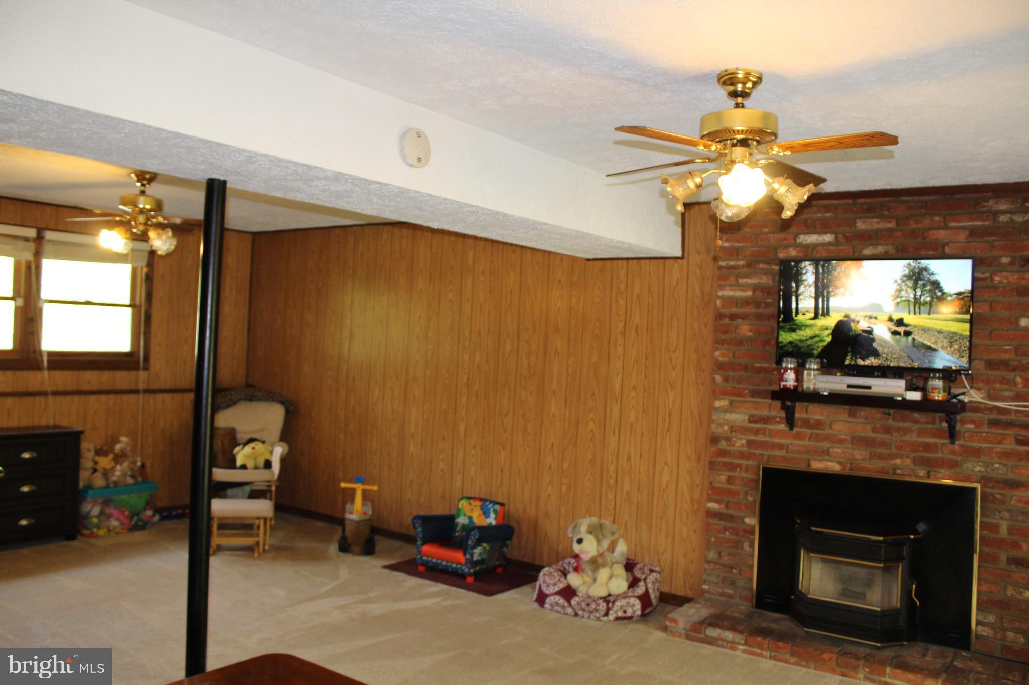 175 Waldo Road Pasadena, MD 21122 - Photo 25 of 30 Family Room